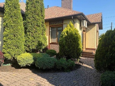 Продаж будинку на Ласточке