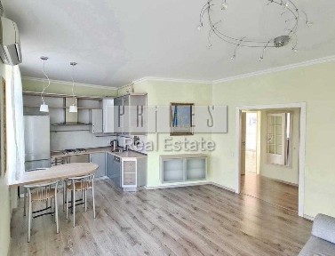 Лютеранська вулиця, мікрорайон Липки, район Печерський, Київ, метро Майдан Незалежності, вул. Лютеранська 21 • ID 33362232