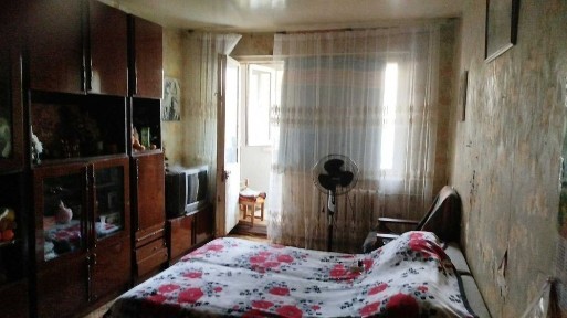продам 3 комн Бочарова 28 999 у. е