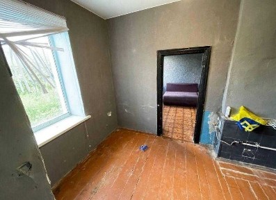 Продам квартиру приватному будинку