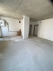 Продається здана велика 3-кімнатна квартира по Незалежності.