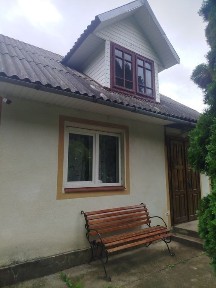 Дача біля Карпат, зі зручностями, жилий стан