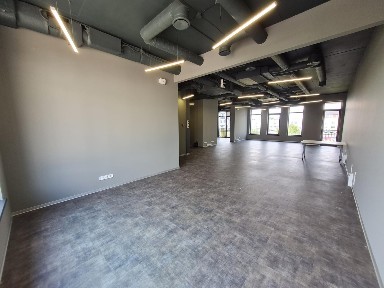 Киев, Верхний Вал ул., 64