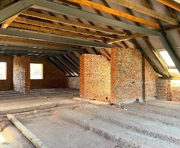 Продається недобудований будинок