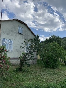 Продаж цегляного будинку та гаражу з прибудовою в с. Модричі