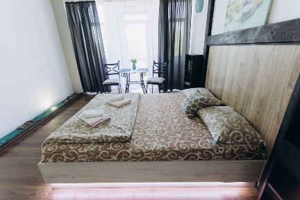 Затишна квартира біля ЖД вокзалу (100 метрів)