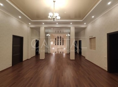 Продаж 3-поверхового будинку в Києві, Печерський р-н, Звіринець