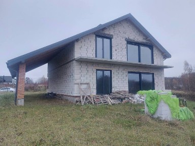 Будинок за містом.