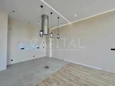 Продаж 2к квартири з ремонтом в центрі, Золоті Ворот, Ambassador house