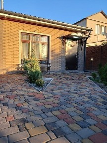 Сдается посуточно уютный теплый дом. Беседка и мангальная зона.