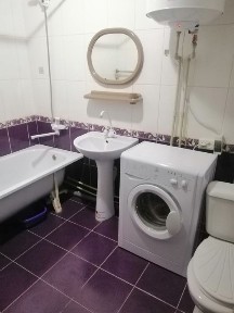 Продаю двох кімнатну квартиру в центрі