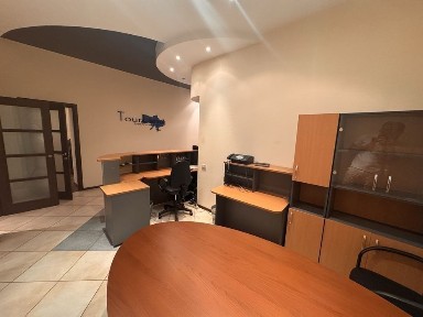 Київ, Печерський, вулиця Круглоуніверситетська 11/19