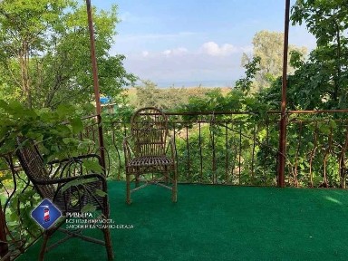 Продам дом с камином в первой линии лимана