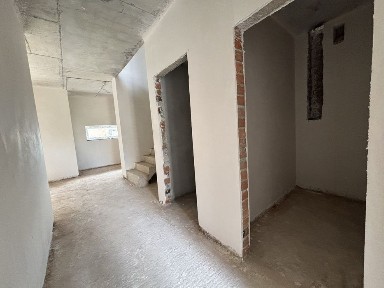 Продається таунхаус 135м². Ділянка 2сот. Угорники. Сирець. Комунікації