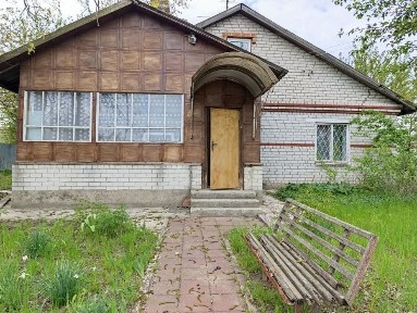 Продається цегляний будинок в селі Лукаші