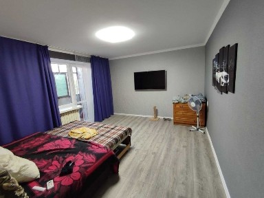 Продам 3-х комнатную квартиру в Матвеевке.