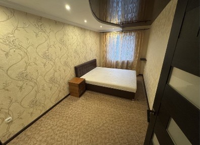 Центр, 3-кім квартира з ремонтом!