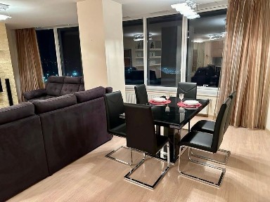 Продажа 2-комнатной квартиры 117 м², Глинки ул., 2