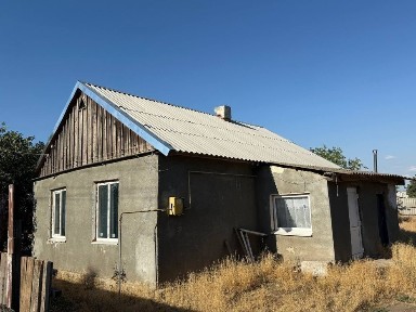 Дом в селі. 18 км від міста