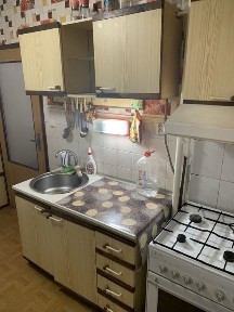 Здається 2 кімнатна квартира на Макулані.