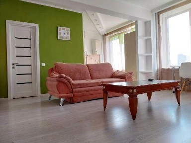 Лесі Українки бульвар, район Печерський, Київ, метро Звіринецька (Дружби народів), бул. Лесі Українки 36Б • ID 33462593