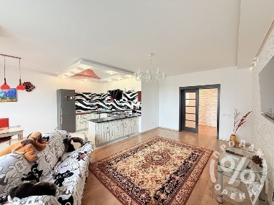 Продаж! Квартира з видом на озеро, Шумського 5, 107 м2