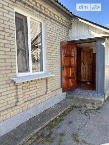 Будинок в центрі села