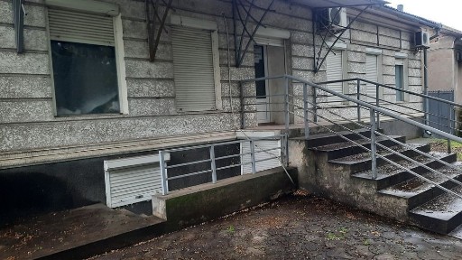 Продам будинок з встроєним магазином в центрі міста Татарбунари