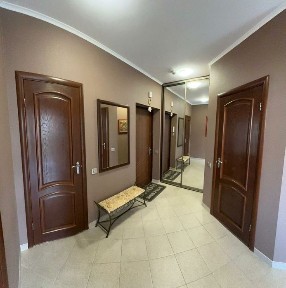 Киев, Семьи Кульженков ул., 33