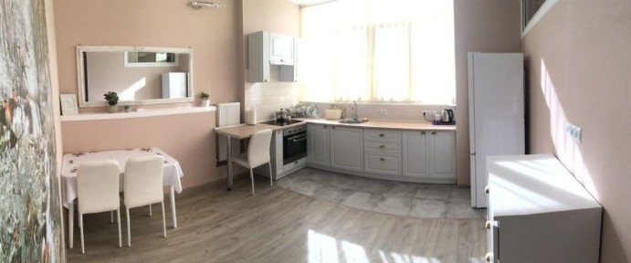 Срочно продам двухкомнатную квартиру в центре