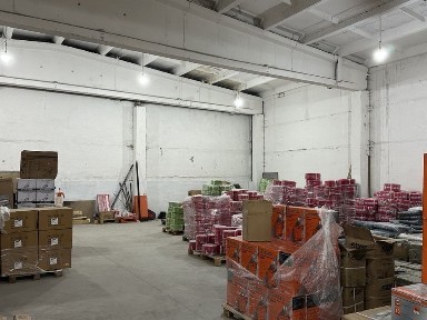 Склад, складське приміщення, рампа