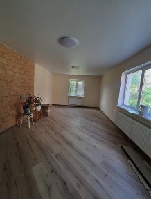 Продам 1/2 частину будинку