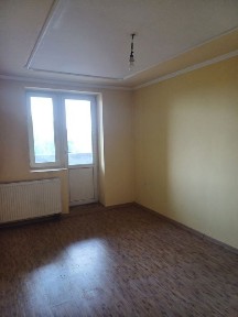 М. Новоселиця. Продається 2-кімнатна квартира