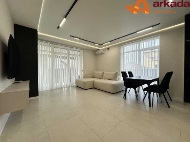 Продам готовий будинок з ремонтом в Крихівцях. До центру 7 хвилин.