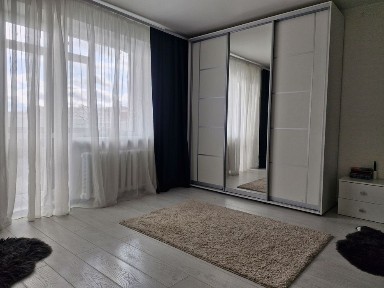 Однокімнатна квартира на пр. Перемоги (Курська)