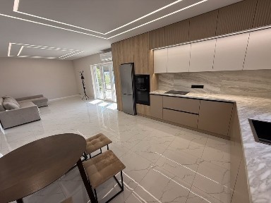 Будинок з ремонтом