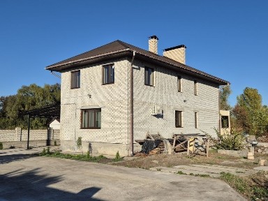 Будинок біля води. Перша лінія