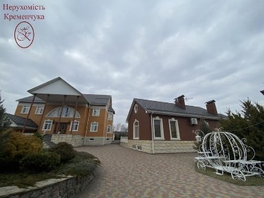 Продаж / будинку комфорт класу / ЦЕНТР