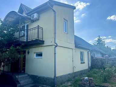 1/2 коттеджа, 2 эт, район Роковатой, ул Шахтерская