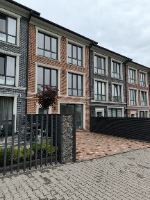 Продається просторий 3 кімнатний пентхаус в районі вул Руської