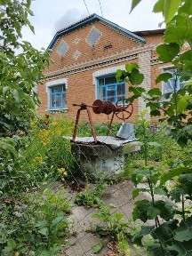 Продаж будинку з гаражем і ділянкою 70 сот, с. Тростянець