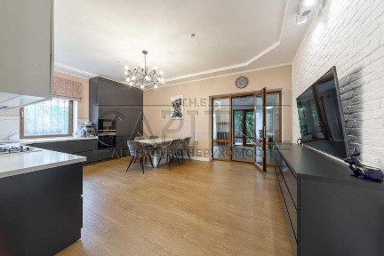 Продаж будинку 250м2 Київ Осокорки Дарницький р-н