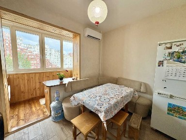 Продаж 2-кімнатної квартири 59 м², Миколи Закревського вул., 5