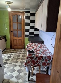 Терміновий продаж частини будинку