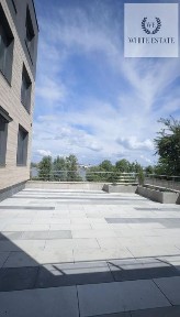 Продаж квартири з виглядом на озеро по вул. Підгірна