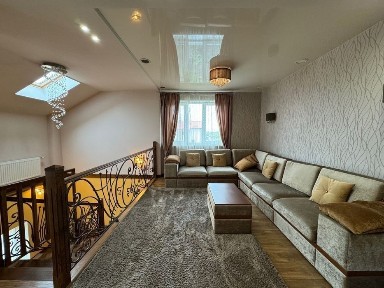 Оренда частини будинку Муроване (5 хв від Галицького Перехрестя