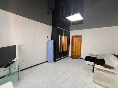 Продам 1-но комнатную в Центре. Дегтярная/площадь Льва Толстого.