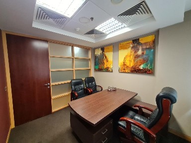 Киев, Богдана Хмельницкого ул., 17/52