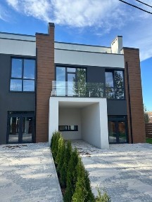 Продаж! Розкішний таунхаус біля Міського озера!