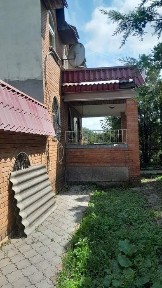 Супрунівка. Добротний, окремий, цегляний будинок, з торговим приміщен